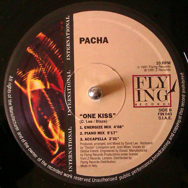 Pacha - One Kiss | Flying International (FIN 043) - 2