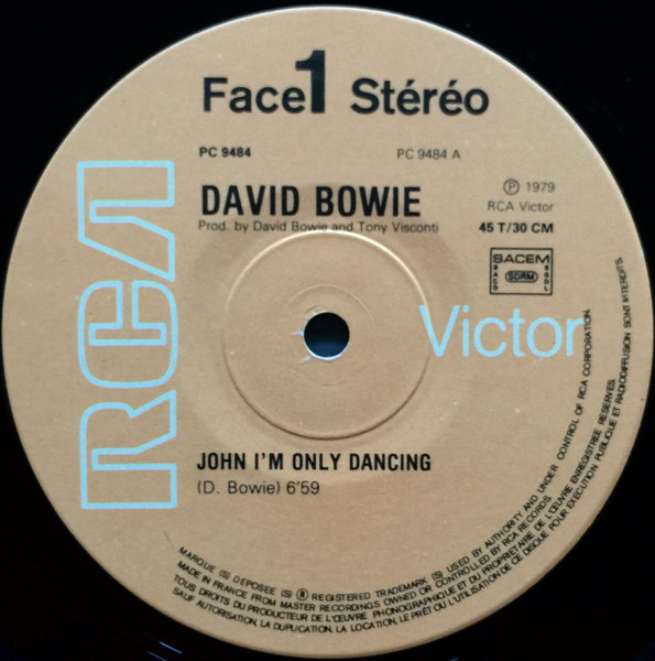 David Bowie - John I'm Only Dancing (Disco Mix) | RCA Victor (PC 9484) - 3