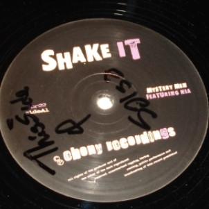 Mystery Men Featuring Nia - Shake It | Ebony Recordings (EBR22) - 3