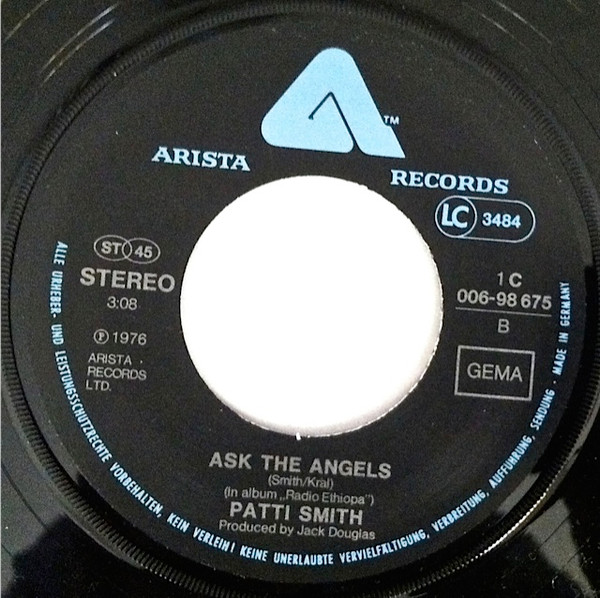 Patti Smith - Pi.... In A River | Arista (1C 006-98 675) - 4