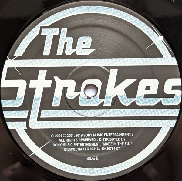 The Strokes - Is This It | Legacy (19439784471) - 4