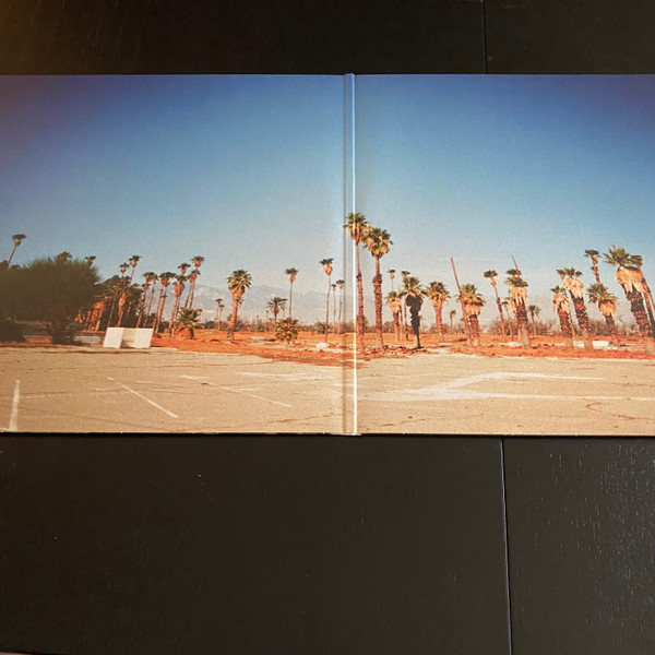 Unknown Mortal Orchestra - V | Jagjaguwar (JAG422) - 2 Unknown Mortal Orchestra - V | Jagjaguwar (JAG422) - 2