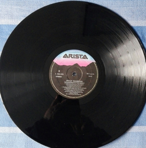 Peter Baumann - Strangers In The Night - Vinilo | Arista (I-205970) - 4 Peter Baumann - Strangers In The Night - Vinilo | Arista (I-205970) - 4
