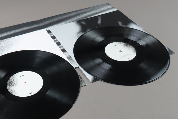 Daniel Avery - DJ-Kicks | !K7 Records (K7342LP) - 4