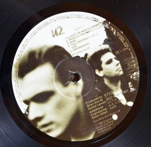 U2 - The Unforgettable Fire | Island Records (062-2402561) - 3