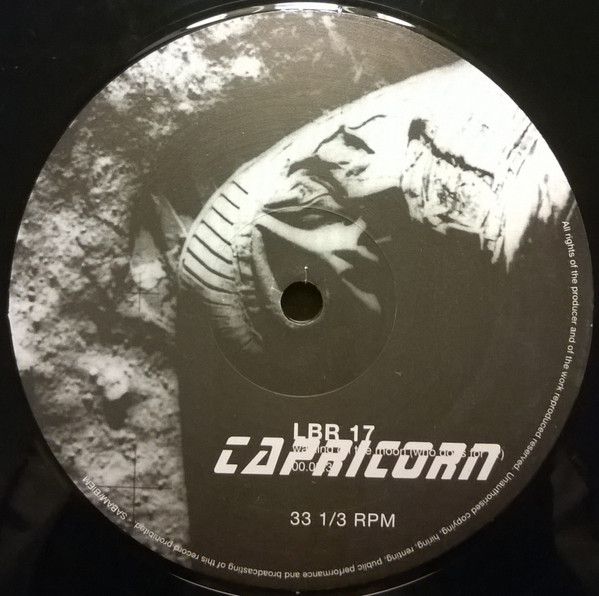 Capricorn - Walking On The Moon | Labirynt Records (LBR 17) - 3