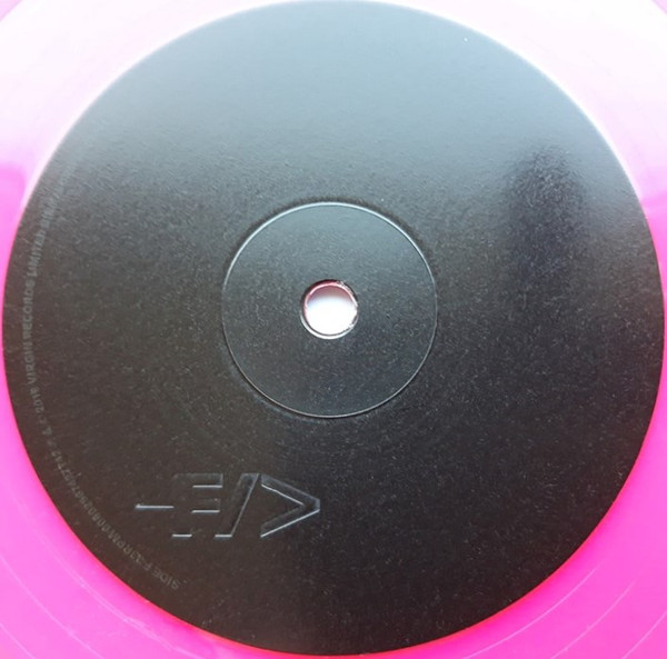 Massive Attack V. Mad Professor - Massive Attack V. Mad Professor Part II (Mezzanine Remix Tapes '98) | UMC (00602508137853) - 4