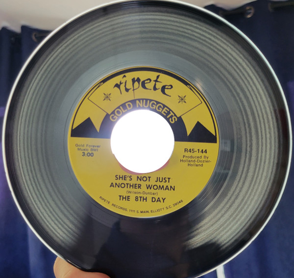The 8th Day / Freda Payne - She's Not Just Another Woman / Band Of Gold | Ripete (R45-144) - 3