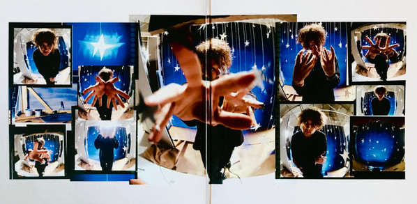 The Cure - Greatest Hits | Fiction Records (RB1 559252) - 2 The Cure - Greatest Hits | Fiction Records (RB1 559252) - 2