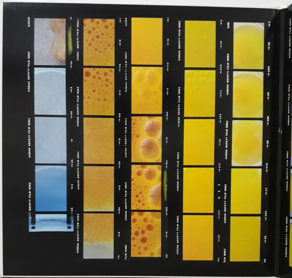 Django Django - Born Under Saturn | Because Music (BEC 5156060) - 2 Django Django - Born Under Saturn | Because Music (BEC 5156060) - 2