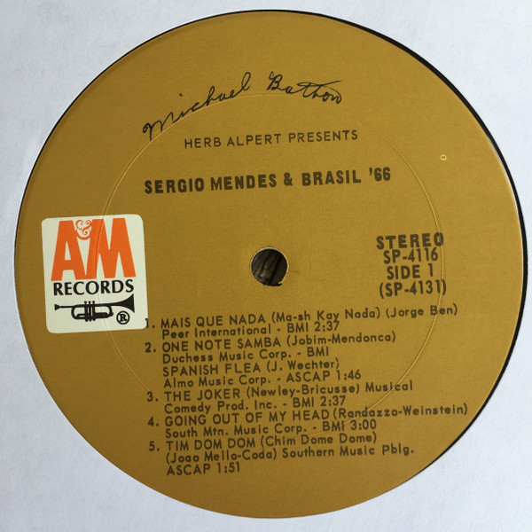 Sérgio Mendes & Brasil '66 - Herb Alpert Presents Sergio Mendes & Brasil '66 | A&M Records (SP-4116) - 2