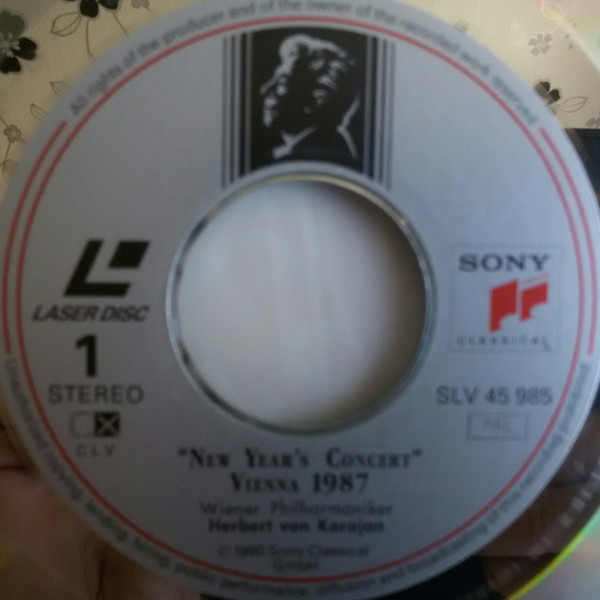 Herbert von Karajan , Wiener Philharmoniker - "New Year's Concert" Vienna 1987 | Sony Classical (SLV 45 985) - 2