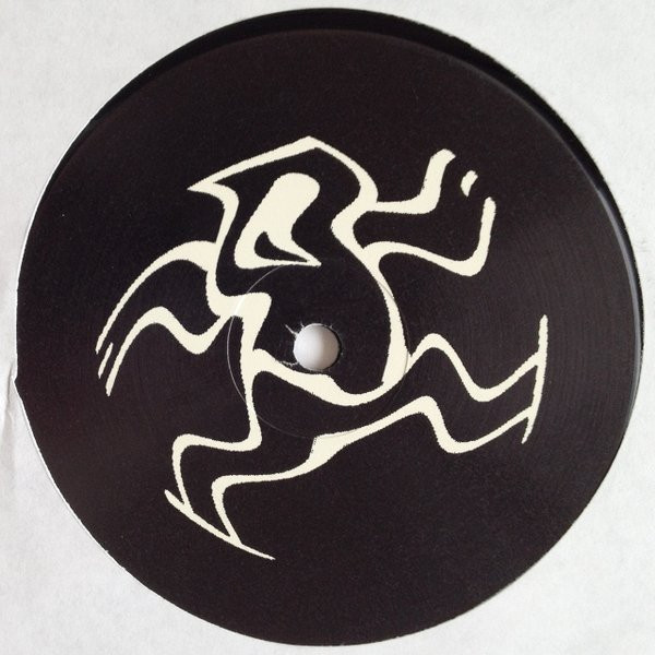 Eddie Amador - Psycho X Girlfriend | Yoshitoshi Recordings (YR090) - 4