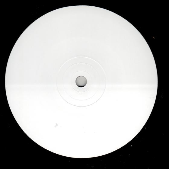 Swayzak - I Dance Alone | !K7 Records (!K7134 EP) - 3 Swayzak - I Dance Alone | !K7 Records (!K7134 EP) - 3