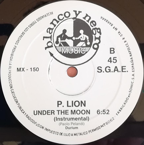 P. Lion - Under The Moon | Blanco Y Negro (MX  150) - 4