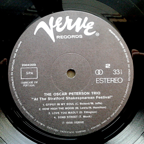 The Oscar Peterson Trio - At The Stratford Shakespearean Festival | Verve Records (2304223) - 2 The Oscar Peterson Trio - At The Stratford Shakespearean Festival | Verve Records (2304223) - 2