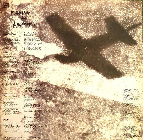 Kim Carnes - Barking At Airplanes | EMI America (64 2403381) - 2
