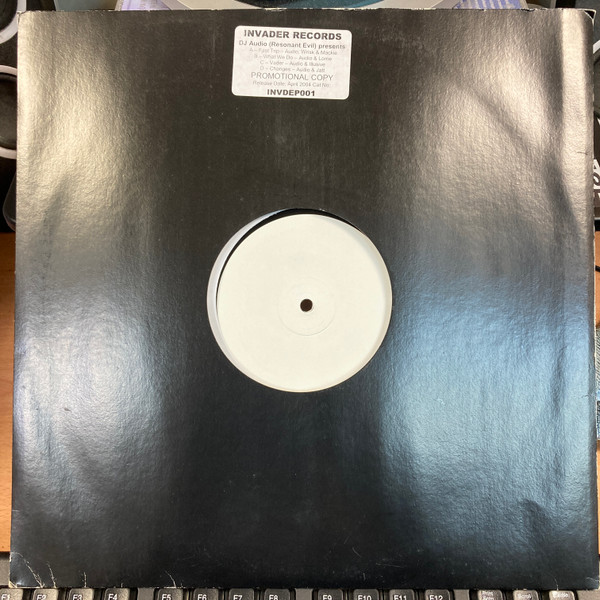 Various - First Contact EP | Invader Recordings (INVDEP 001) - 2 Various - First Contact EP | Invader Recordings (INVDEP 001) - 2