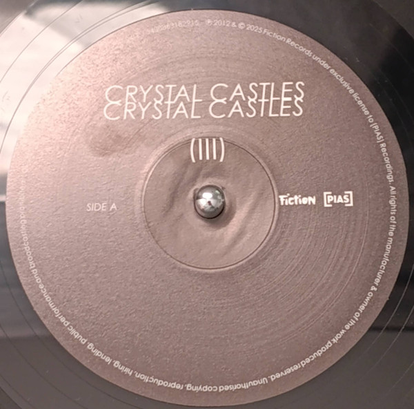 Crystal Castles - (III) | [pias] (PIASC1124LP) - 4