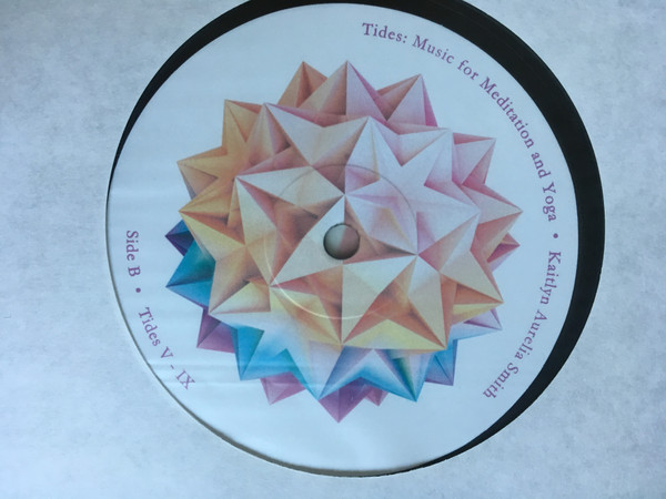 Kaitlyn Aurelia Smith - Tides: Music For Meditation And Yoga | Touchtheplants Studio (TTP102) - 3 Kaitlyn Aurelia Smith - Tides: Music For Meditation And Yoga | Touchtheplants Studio (TTP102) - 3