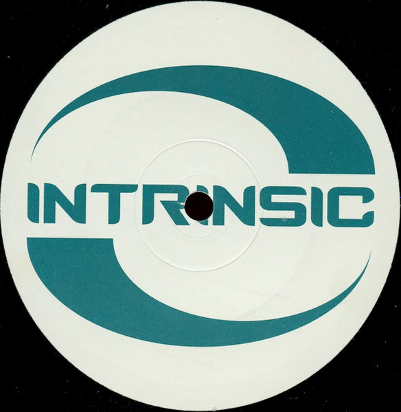 Tocharian & Christian Lewis - Focus On You | Intrinsic Records (INT 010) - 2 Tocharian & Christian Lewis - Focus On You | Intrinsic Records (INT 010) - 2