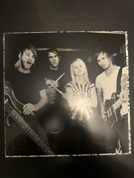 Paramore - Riot! | Fueled By Ramen (075678645679) - 4 Paramore - Riot! | Fueled By Ramen (075678645679) - 4