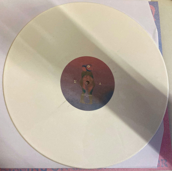 Sarah Wild - Kissing On The Dancefloor | Midnight Operators (MOP008) - 3 Sarah Wild - Kissing On The Dancefloor | Midnight Operators (MOP008) - 3