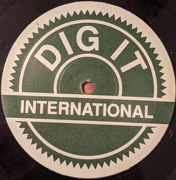 Amos - Only Saw Today Medley With Instant Karma | Dig It International (DMX 10141) - 4
