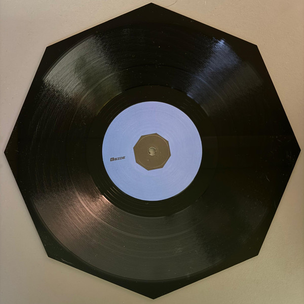 Oshana - Play Me EP | Cutting Shapes (CS002) - 2