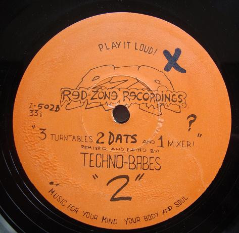Techno-Babes - "2" : 3 Turntables 2 DATs And 1 Mixer!... | Red-Zone Recordings (Z-502) - main