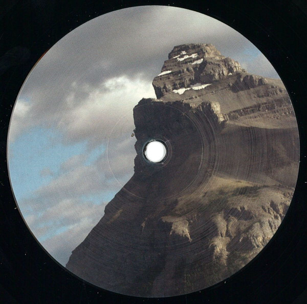 Dhaze / Duky - Mountains Vol. 1 | Cervidae Recordings (CRV002) - 2 Dhaze / Duky - Mountains Vol. 1 | Cervidae Recordings (CRV002) - 2
