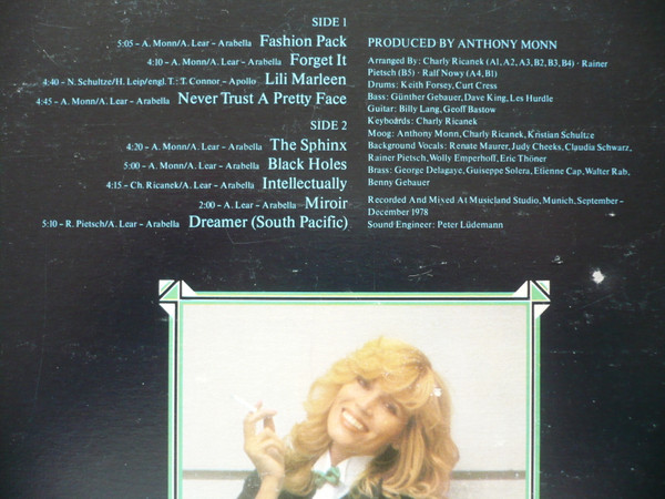 Amanda Lear - Never Trust A Pretty Face | Epic (PEC 90536) - 3