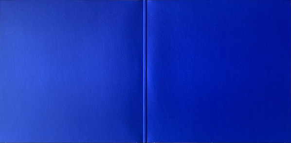 The Bug Ft. Dis Fig - In Blue | Hyperdub (HDBLP055) - 3