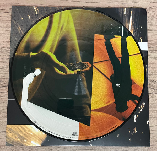 Loathe - I Let It In And It Took Everything | SharpTone (5338) - 2 Loathe - I Let It In And It Took Everything | SharpTone (5338) - 2