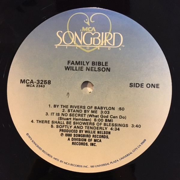 Willie Nelson - Family Bible | MCA Songbird (MCA-3258) - 4