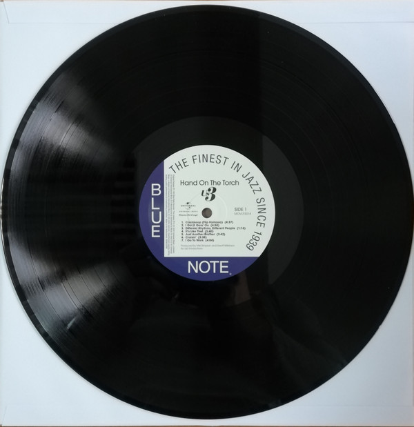 Us3 - Hand On The Torch | Music On Vinyl (MOVLP3014) - 3