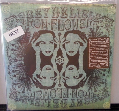 Grey DeLisle - Iron Flowers | Sugar Hill Records (SUG-LP-4000)