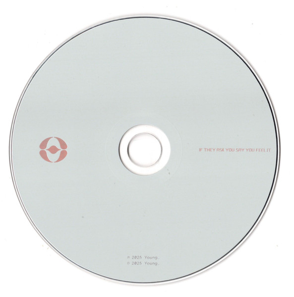 FKA Twigs - Eusexua | Young (YO381CD) - 4 FKA Twigs - Eusexua | Young (YO381CD) - 4