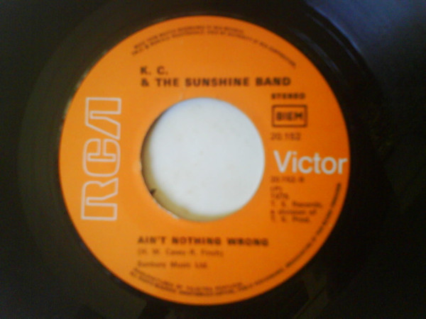 KC & The Sunshine Band - That's The Way (I Like It) | RCA Victor (20.152) - 4