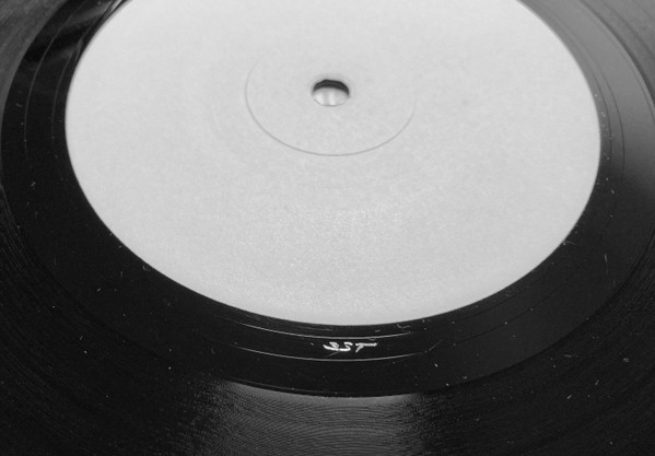 N.U.K.E. Feat. Red Drummer - Diegeridoo | Liquid Rec. (LQ0093-66) - 2 N.U.K.E. Feat. Red Drummer - Diegeridoo | Liquid Rec. (LQ0093-66) - 2