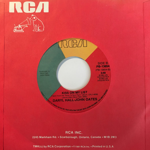 Daryl Hall & John Oates - Say It Isn't So / Kiss On My List (7") [Vinyl] | RCA (PB-13654) - 2