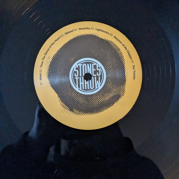 J Dilla - Donuts | Stones Throw Records (STH2126) - 4 J Dilla - Donuts | Stones Throw Records (STH2126) - 4