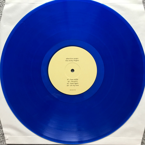 Albertine Sarges - The Sticky Fingers | Moshi Moshi Records (MOSHILP108) - 3 Albertine Sarges - The Sticky Fingers | Moshi Moshi Records (MOSHILP108) - 3