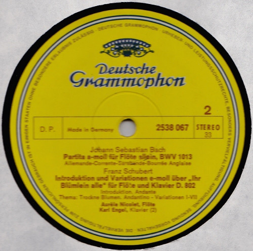 Wolfgang Amadeus Mozart , Claude Debussy , Jacques Ibert , Luciano Berio , Kazuo Fukushima , Johann Sebastian Bach , Franz Schubert - Aurèle Nicolet - Meister Ihres Instruments III: Aurèle Nicolet | Deutsche Grammophon (2538 067) - 4 Wolfgang Amadeus Mozart , Claude Debussy , Jacques Ibert , Luciano Berio , Kazuo Fukushima , Johann Sebastian Bach , Franz Schubert - Aurèle Nicolet - Meister Ihres Instruments III: Aurèle Nicolet | Deutsche Grammophon (2538 067) - 4