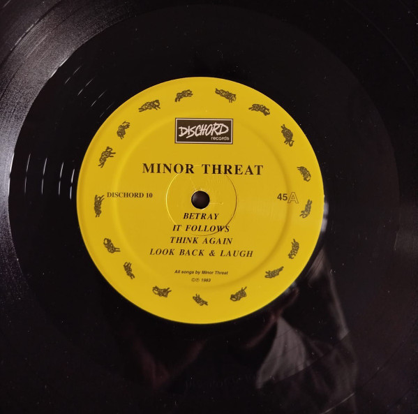 Minor Threat - Out Of Step | Dischord Records (DISCHORD 10) - 3 Minor Threat - Out Of Step | Dischord Records (DISCHORD 10) - 3
