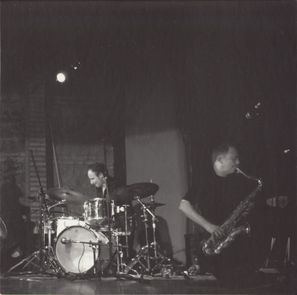 Weightless - A Brush With Dignity | Clean Feed (CF154CD) - 3