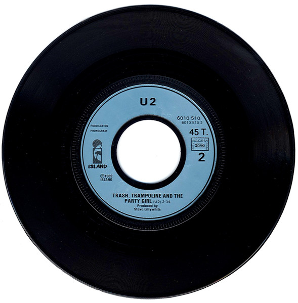 U2 - A Celebration | Island Records (6010 510) - 4 U2 - A Celebration | Island Records (6010 510) - 4