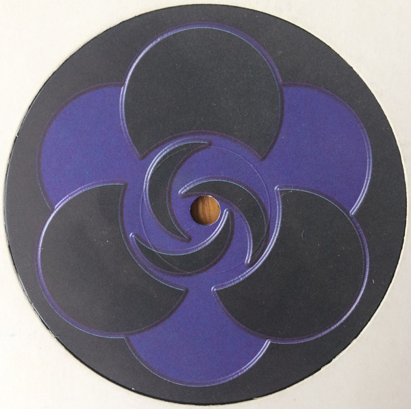 Marek Douglas - Dancing For The Sun | Flash Records (FLR 98001) - 3 Marek Douglas - Dancing For The Sun | Flash Records (FLR 98001) - 3