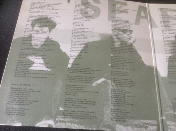 The Christians - The Christians | Island Records (ILPS 9876) - 2 The Christians - The Christians | Island Records (ILPS 9876) - 2