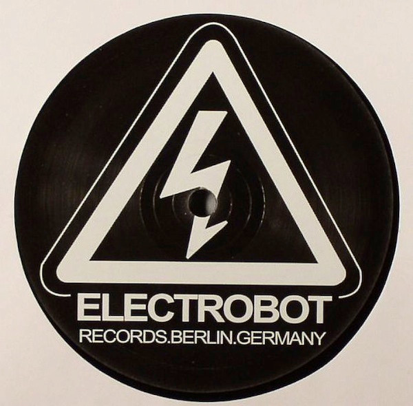Tetsuo - Never Over EP | Electrobot Records (ERR011) - 2 Tetsuo - Never Over EP | Electrobot Records (ERR011) - 2